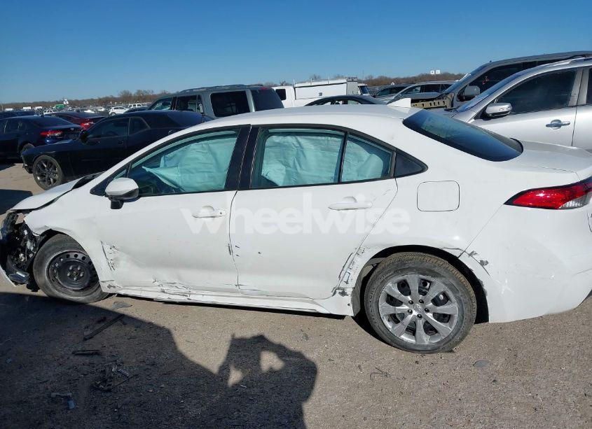 Photo 14 of 2024 Toyota Corolla LE (VIN 5YFB4MDE2RP124882)