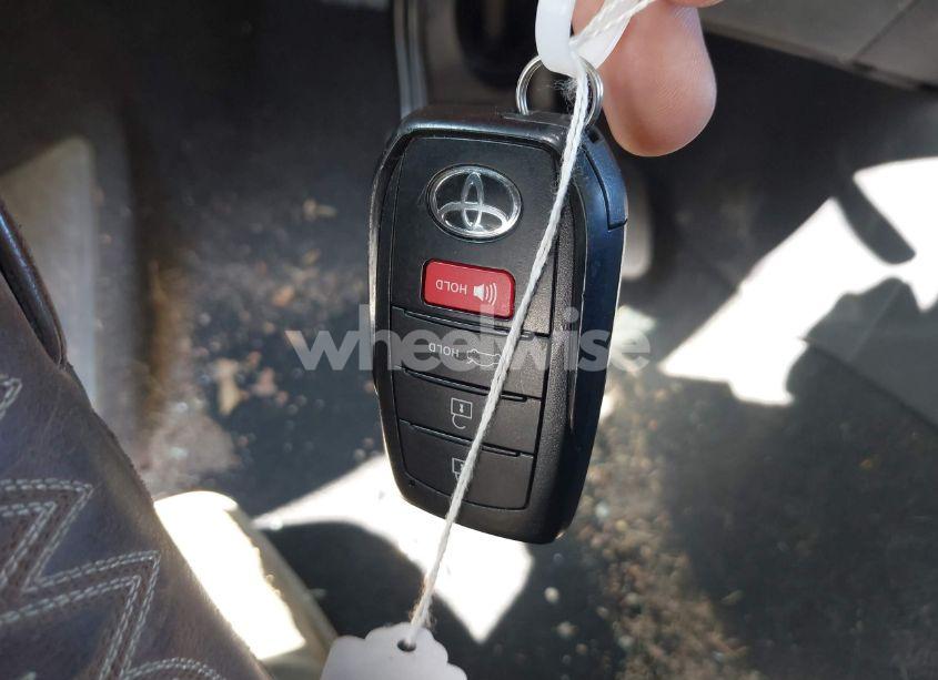Photo 11 of 2024 Toyota Corolla LE (VIN 5YFB4MDE2RP152441)