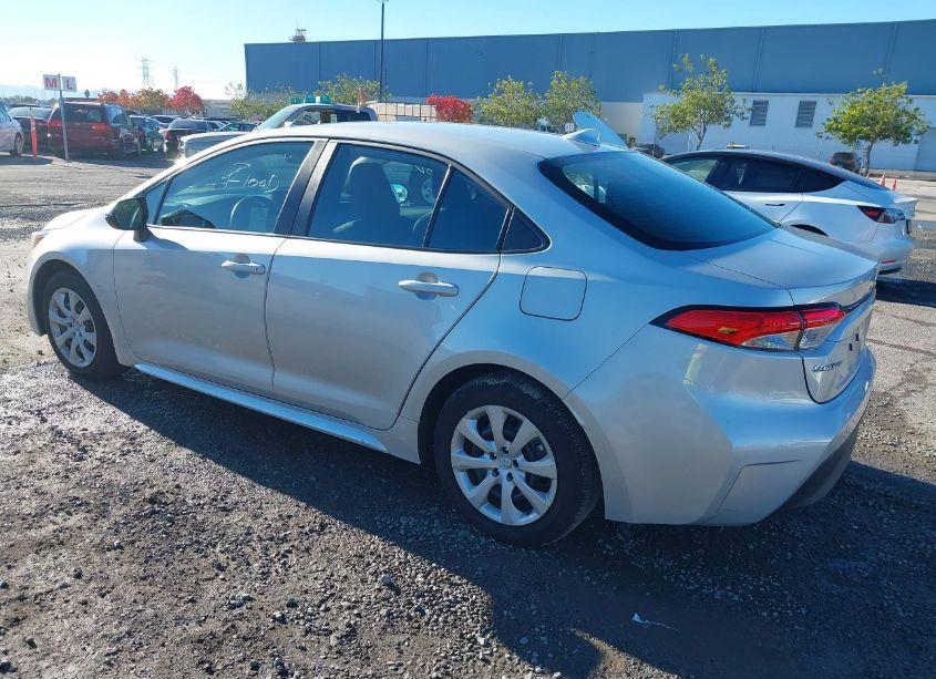 Photo 3 of 2024 Toyota Corolla LE (VIN 5YFB4MDE2RP164167)