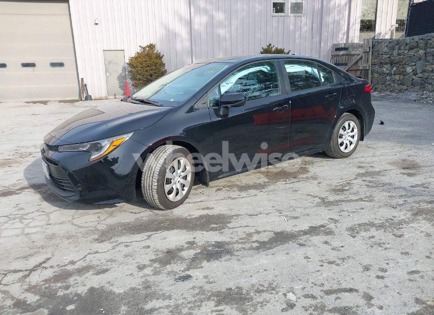 Photo 2 of 2024 Toyota Corolla LE (VIN 5YFB4MDE2RP207440)