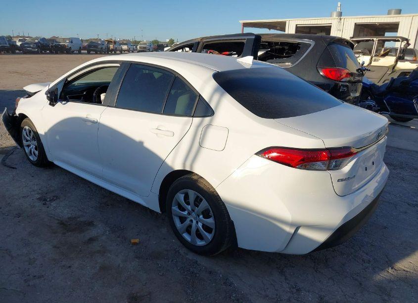 Photo 3 of 2024 Toyota Corolla LE (VIN 5YFB4MDE2RP213562)