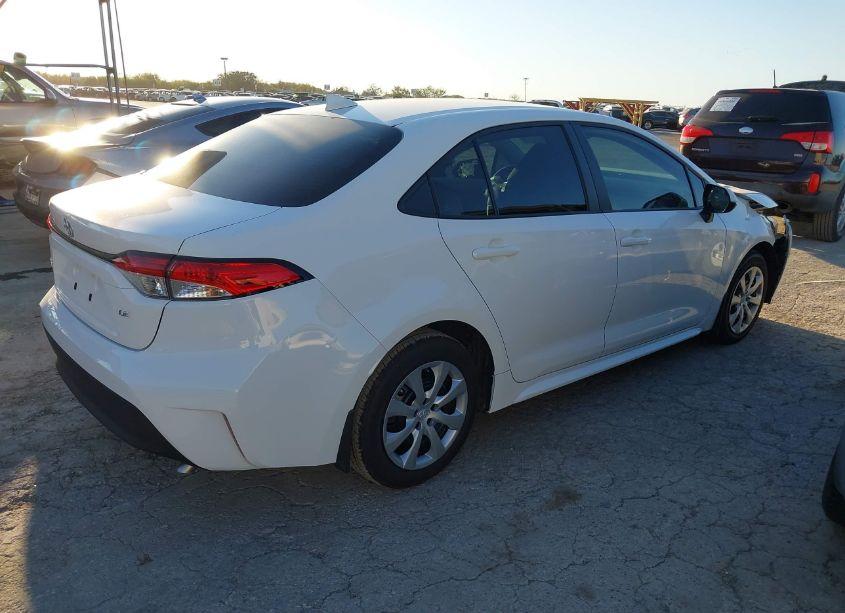 Photo 4 of 2024 Toyota Corolla LE (VIN 5YFB4MDE2RP213562)