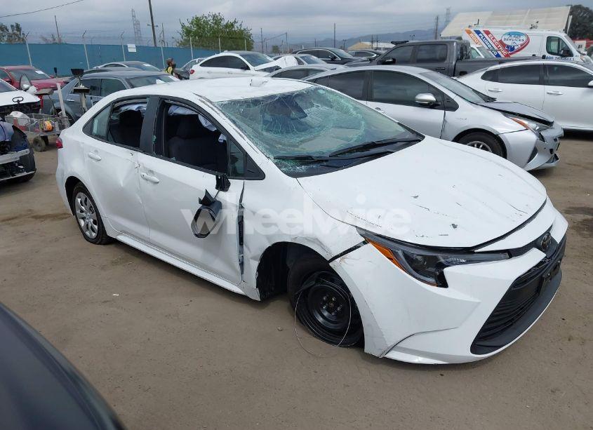 2025 Toyota Corolla LE (VIN 5YFB4MDE2SP229685) main photo