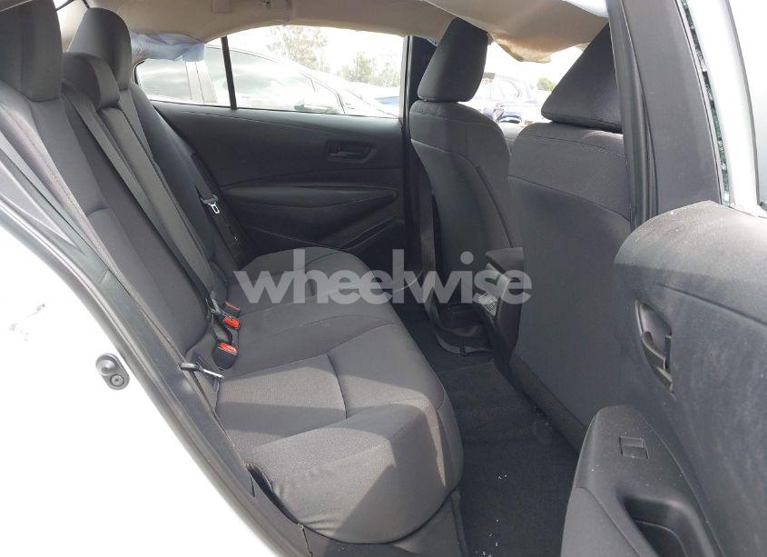 Photo 8 of 2025 Toyota Corolla LE (VIN 5YFB4MDE2SP229685)