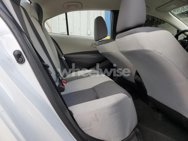 2025 TOYOTA COROLLA LE (VIN 5YFB4MDE2SP252433) main photo