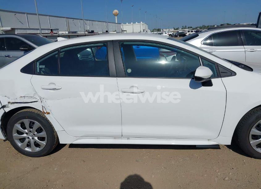 Photo 13 of 2025 Toyota Corolla LE (VIN 5YFB4MDE2SP274691)