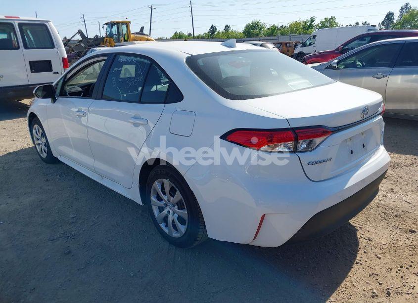 Photo 3 of 2025 Toyota Corolla LE (VIN 5YFB4MDE2SP274691)