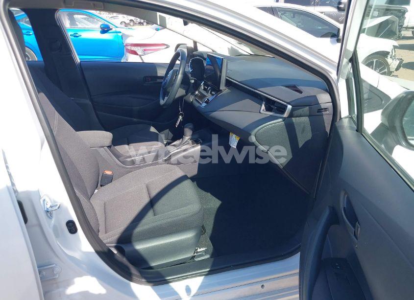 Photo 5 of 2025 Toyota Corolla LE (VIN 5YFB4MDE2SP274691)