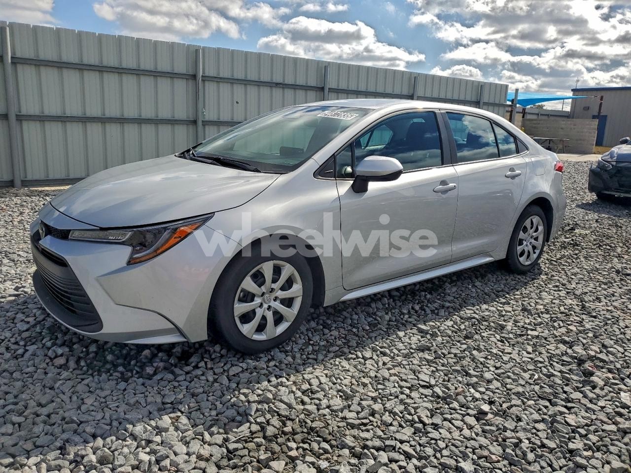 2025 TOYOTA COROLLA LE (VIN 5YFB4MDE2SP310783) main photo