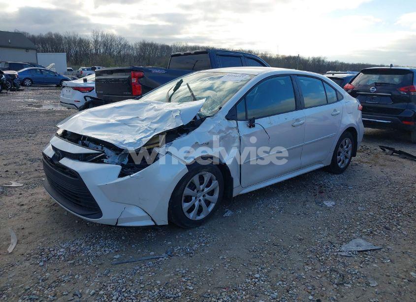 Photo 2 of 2023 Toyota Corolla LE (VIN 5YFB4MDE3PP006952)