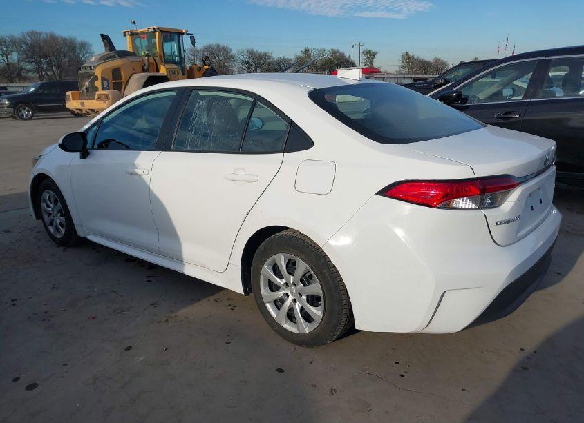 Photo 3 of 2023 Toyota Corolla LE (VIN 5YFB4MDE3PP032970)