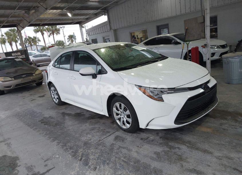 2024 Toyota Corolla LE (VIN 5YFB4MDE3RP080763) main photo