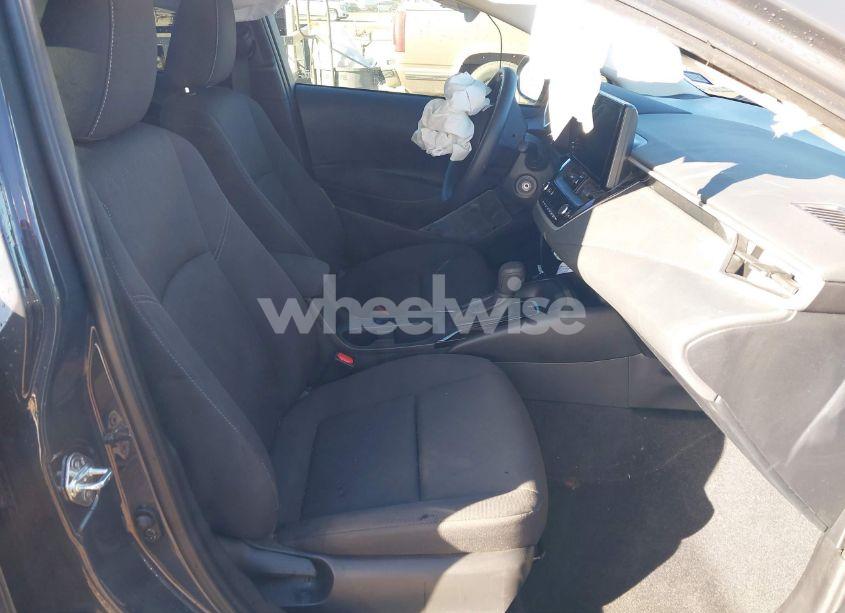 Photo 5 of 2024 Toyota Corolla LE (VIN 5YFB4MDE3RP095540)