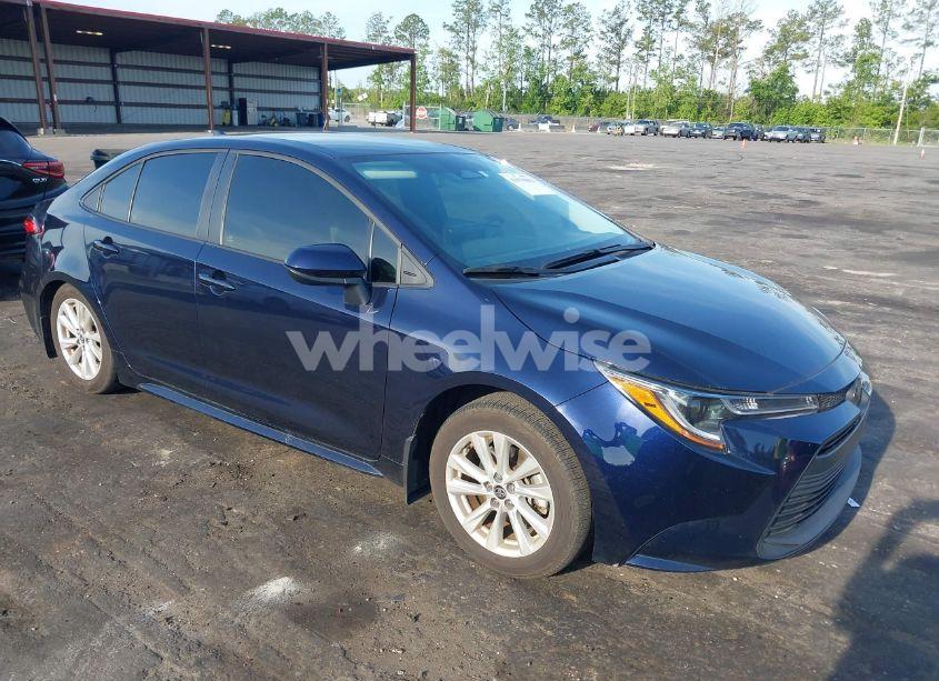 2024 Toyota Corolla LE (VIN 5YFB4MDE3RP097322) main photo