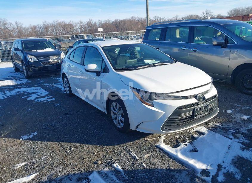 2024 Toyota Corolla LE (VIN 5YFB4MDE3RP128777) main photo