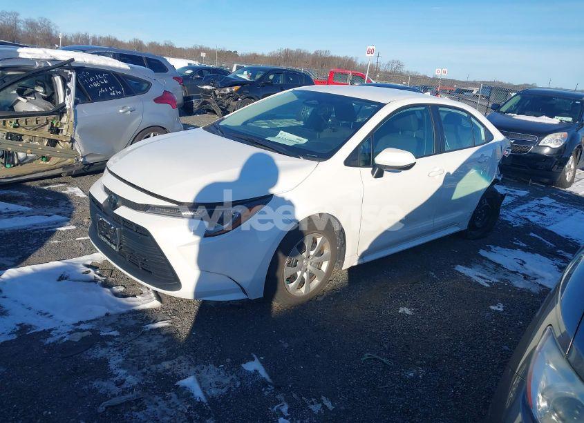 Photo 2 of 2024 Toyota Corolla LE (VIN 5YFB4MDE3RP128777)