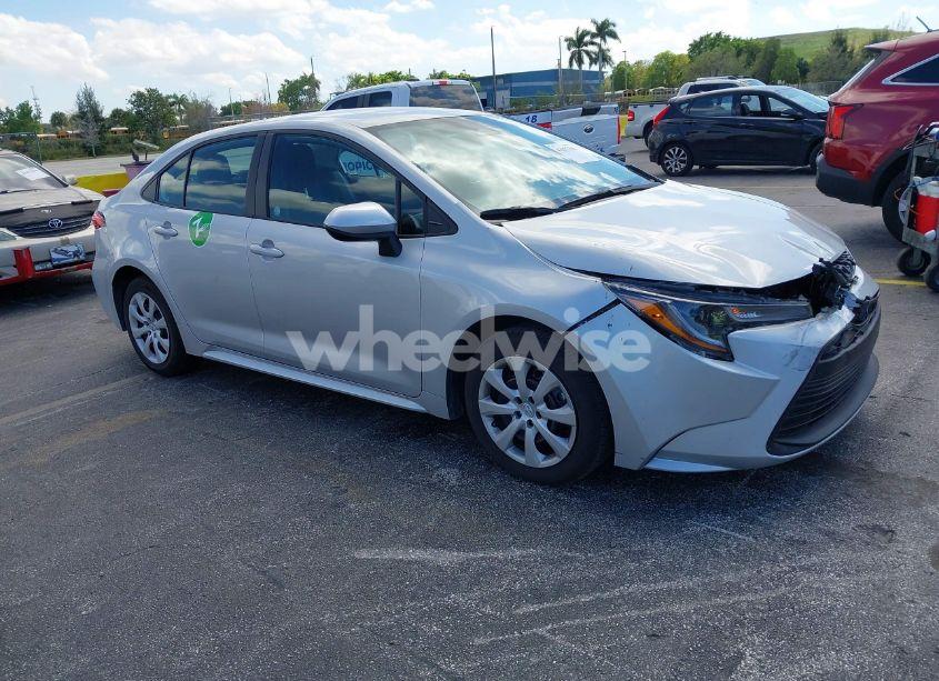 2024 Toyota Corolla LE (VIN 5YFB4MDE3RP148401) main photo