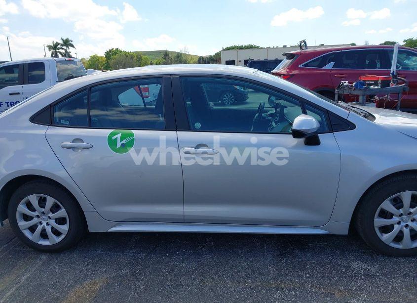 Photo 13 of 2024 Toyota Corolla LE (VIN 5YFB4MDE3RP148401)