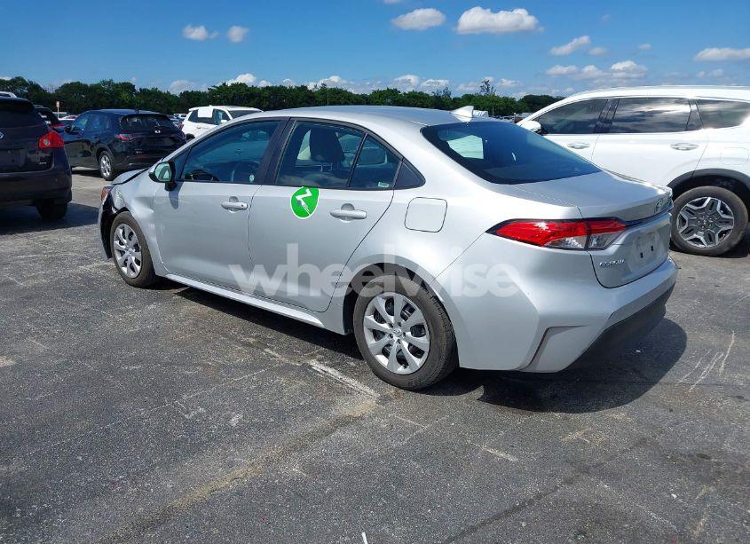 Photo 3 of 2024 Toyota Corolla LE (VIN 5YFB4MDE3RP148401)