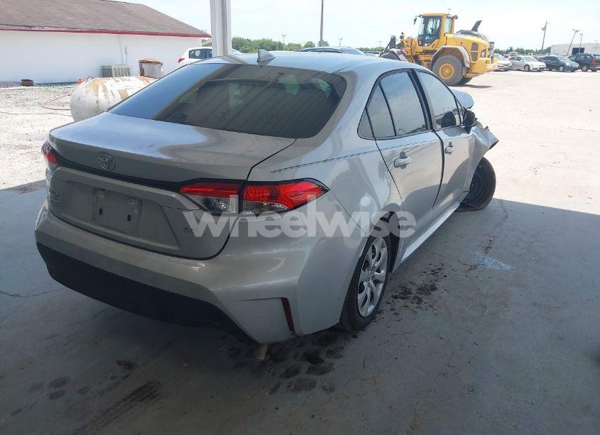 Photo 4 of 2024 Toyota Corolla LE (VIN 5YFB4MDE3RP153470)