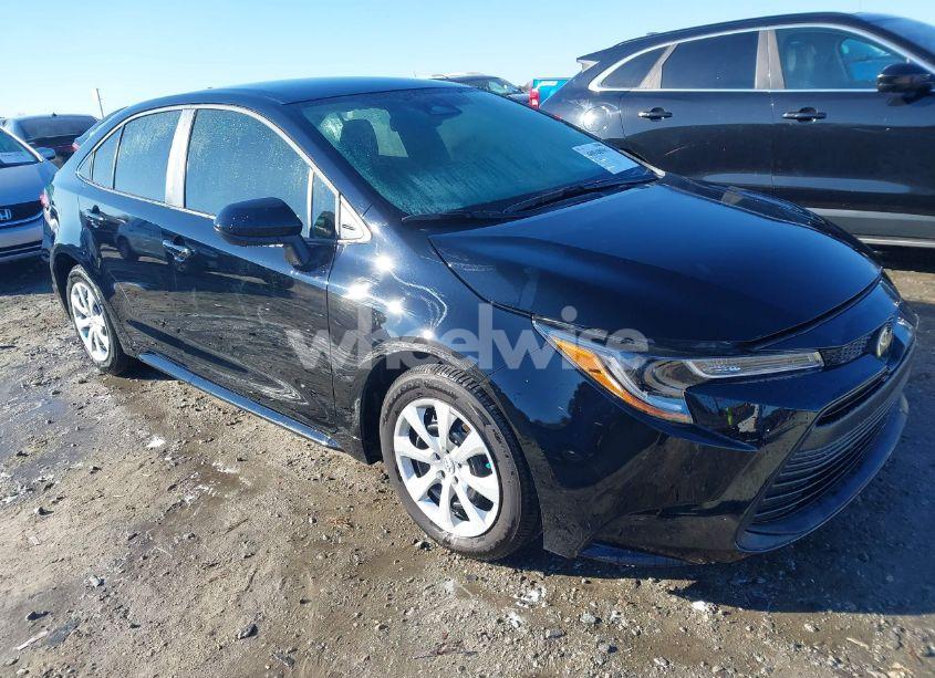 2024 Toyota Corolla LE (VIN 5YFB4MDE3RP158099) main photo