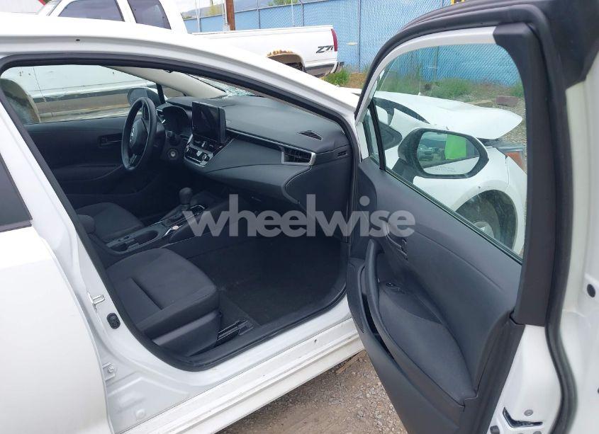 Photo 5 of 2024 Toyota Corolla LE (VIN 5YFB4MDE3RP169670)