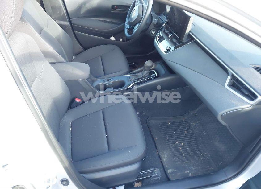 Photo 5 of 2024 Toyota Corolla LE (VIN 5YFB4MDE3RP183973)