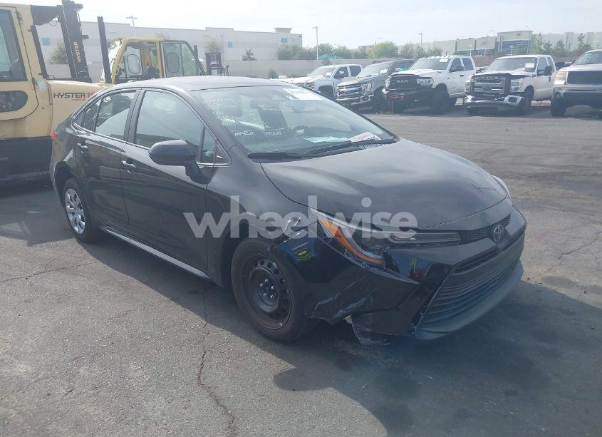 2025 Toyota Corolla LE (VIN 5YFB4MDE3SP234975) main photo