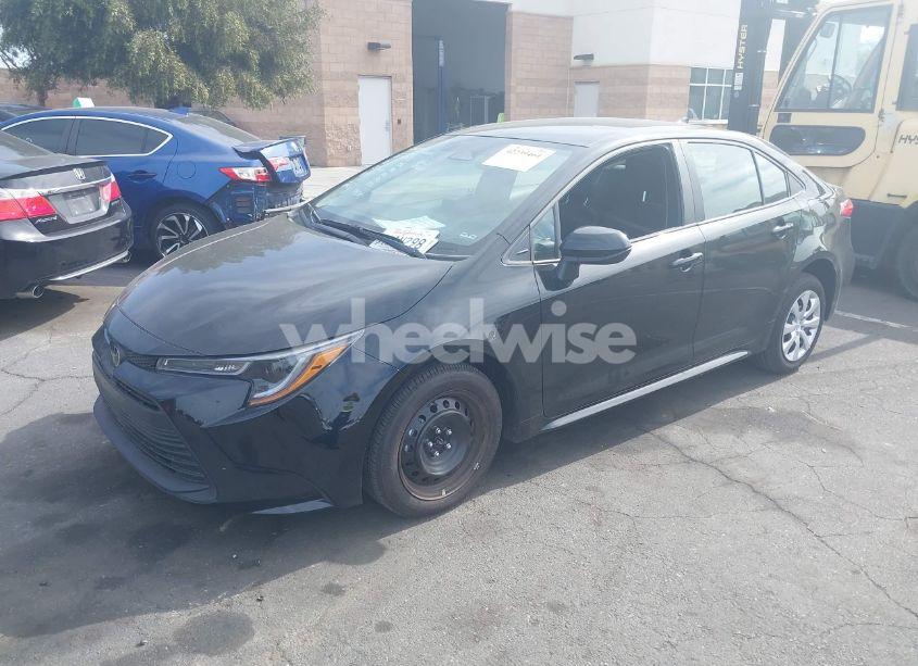 Photo 2 of 2025 Toyota Corolla LE (VIN 5YFB4MDE3SP234975)