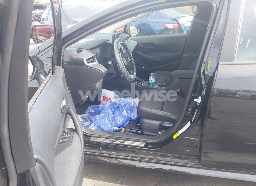 Photo 5 of 2025 Toyota Corolla LE (VIN 5YFB4MDE3SP234975)