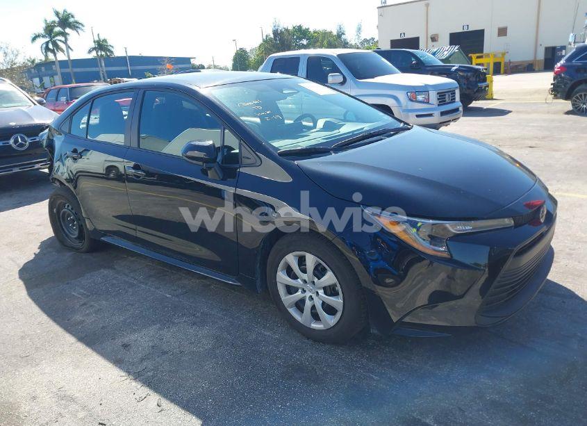 2025 Toyota Corolla LE (VIN 5YFB4MDE3SP237228) main photo