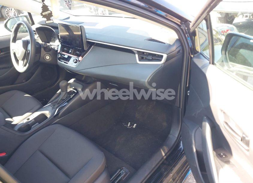 Photo 5 of 2025 Toyota Corolla LE (VIN 5YFB4MDE3SP237228)