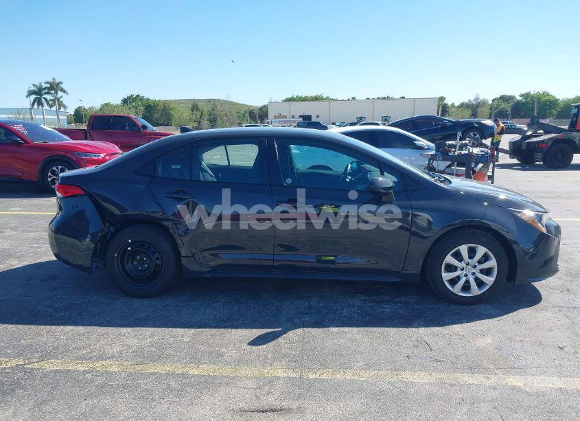 Photo 13 of 2025 Toyota Corolla LE (VIN 5YFB4MDE3SP245166)