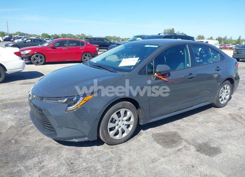 Photo 2 of 2025 Toyota Corolla LE (VIN 5YFB4MDE3SP245166)