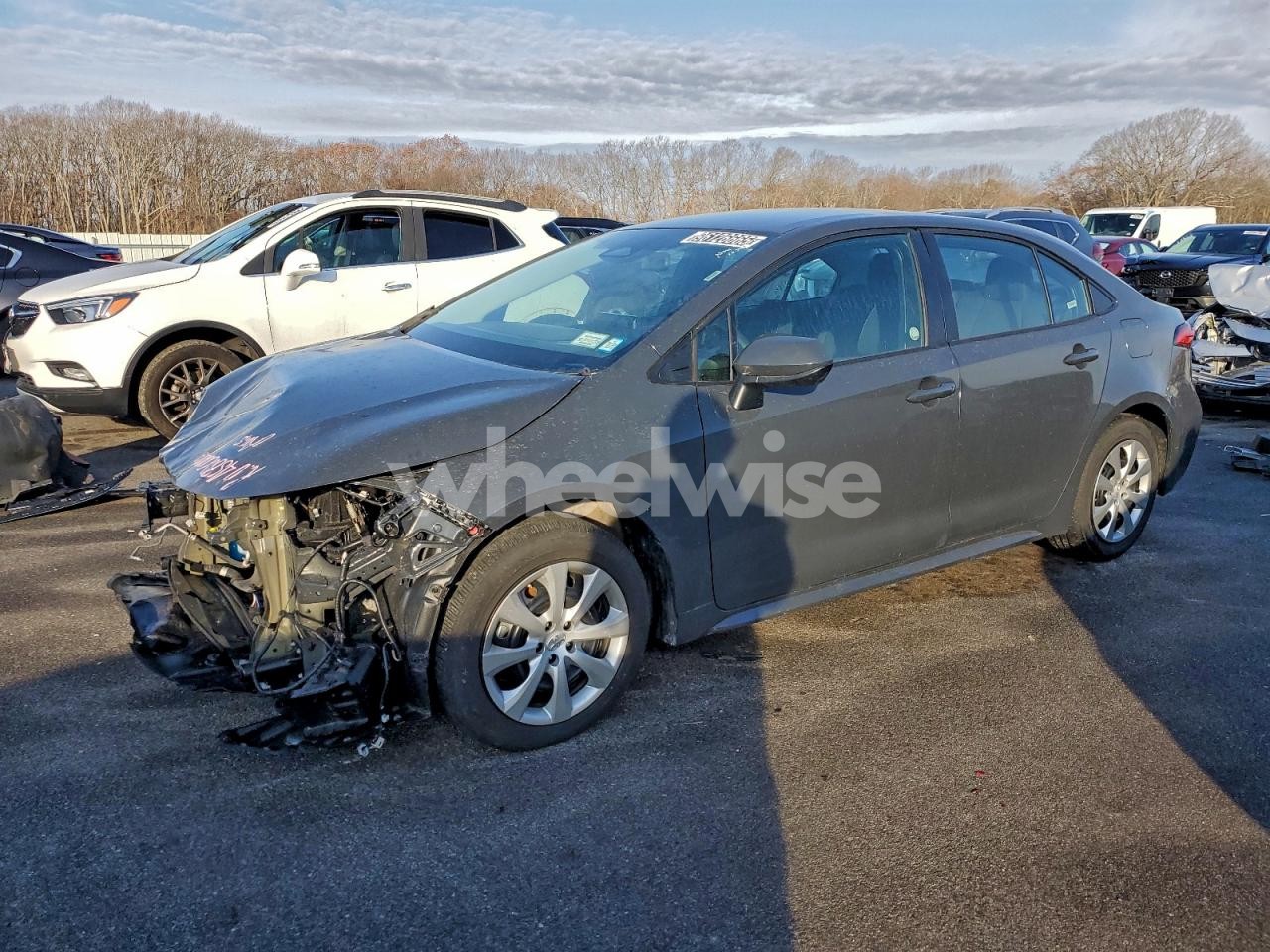 2025 TOYOTA COROLLA LE (VIN 5YFB4MDE3SP253090) main photo