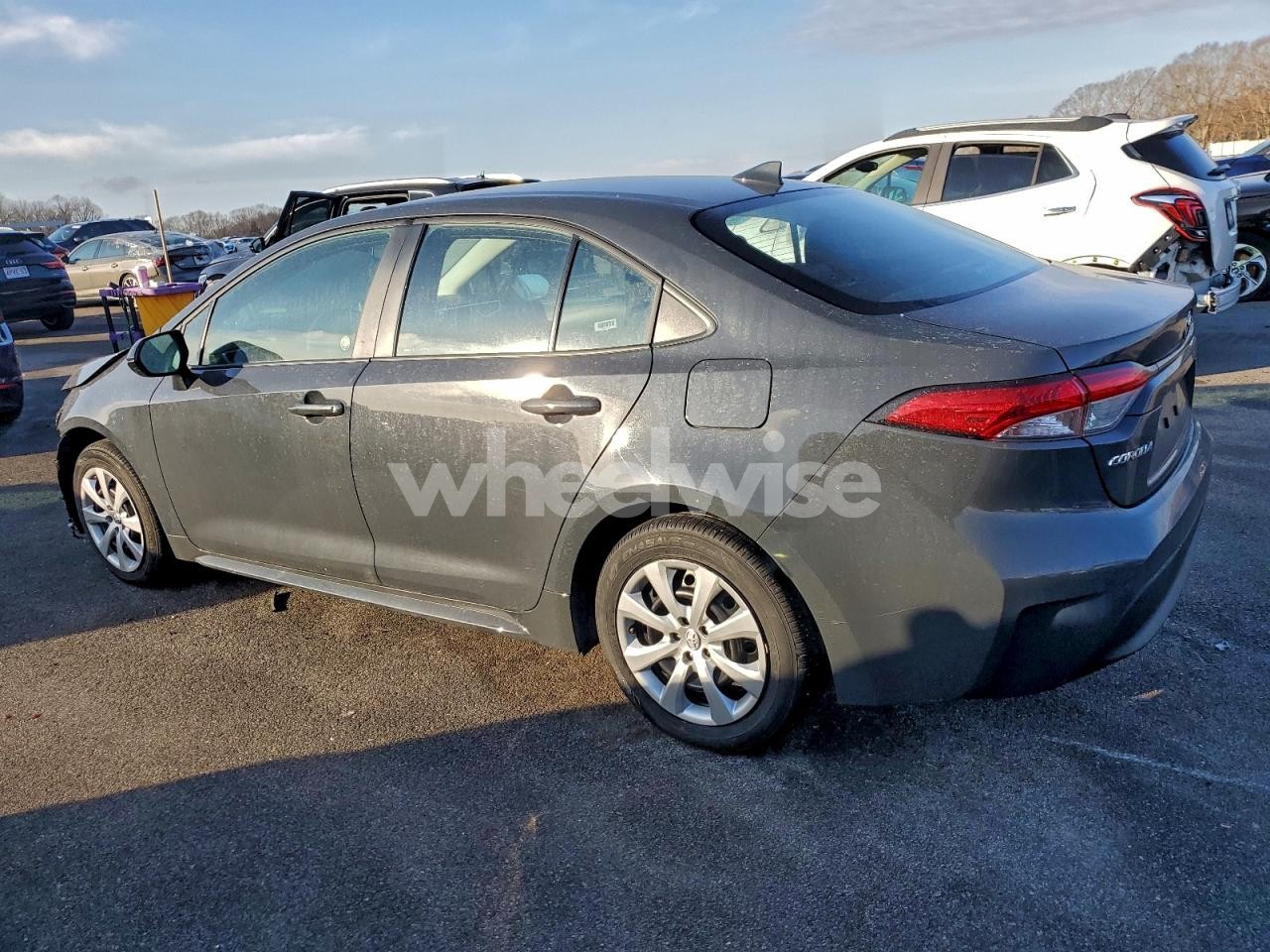 Photo 2 of 2025 TOYOTA COROLLA LE (VIN 5YFB4MDE3SP253090)