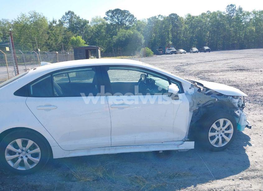 Photo 14 of 2025 Toyota Corolla LE (VIN 5YFB4MDE3SP273131)