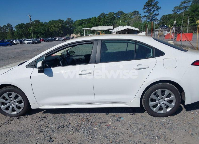 Photo 15 of 2025 Toyota Corolla LE (VIN 5YFB4MDE3SP273131)