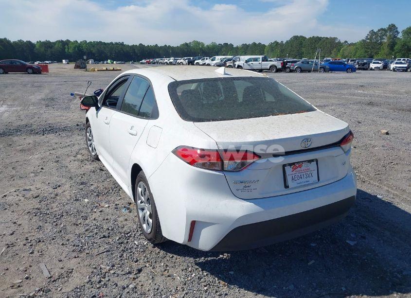 Photo 3 of 2025 Toyota Corolla LE (VIN 5YFB4MDE3SP273131)