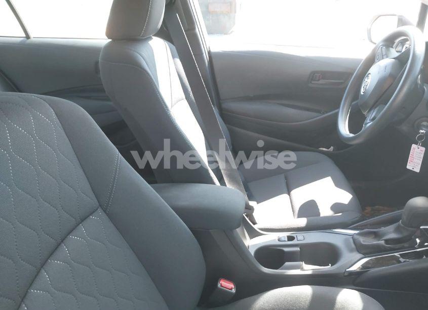 Photo 5 of 2025 Toyota Corolla LE (VIN 5YFB4MDE3SP273131)