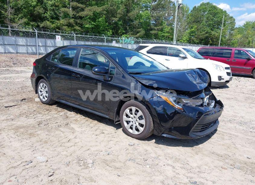 2025 Toyota Corolla LE (VIN 5YFB4MDE3SP280662) main photo