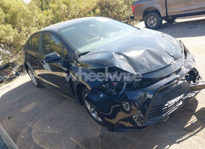 2025 Toyota Corolla LE (VIN 5YFB4MDE3SP286008) main photo