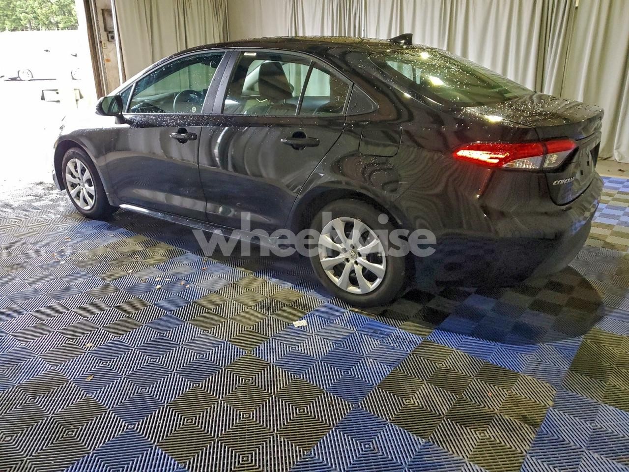 Photo 2 of 2025 TOYOTA COROLLA LE (VIN 5YFB4MDE3SP304877)