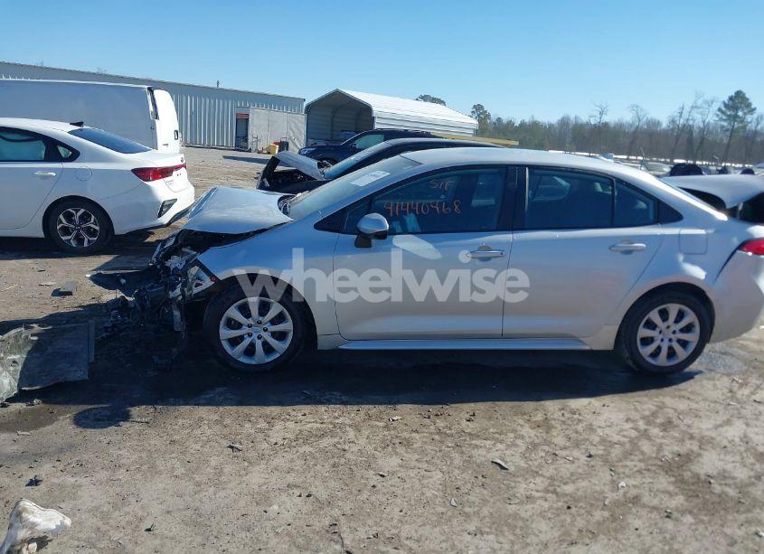 Photo 13 of 2023 Toyota Corolla LE (VIN 5YFB4MDE4PP000514)