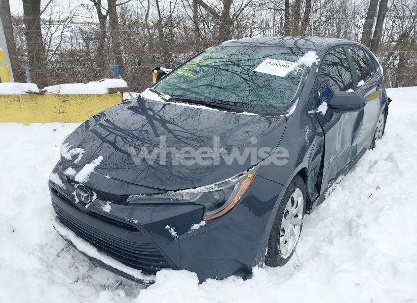 Photo 2 of 2023 Toyota Corolla LE (VIN 5YFB4MDE4PP032962)