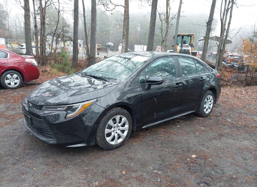 Photo 2 of 2023 Toyota Corolla LE (VIN 5YFB4MDE4PP063404)