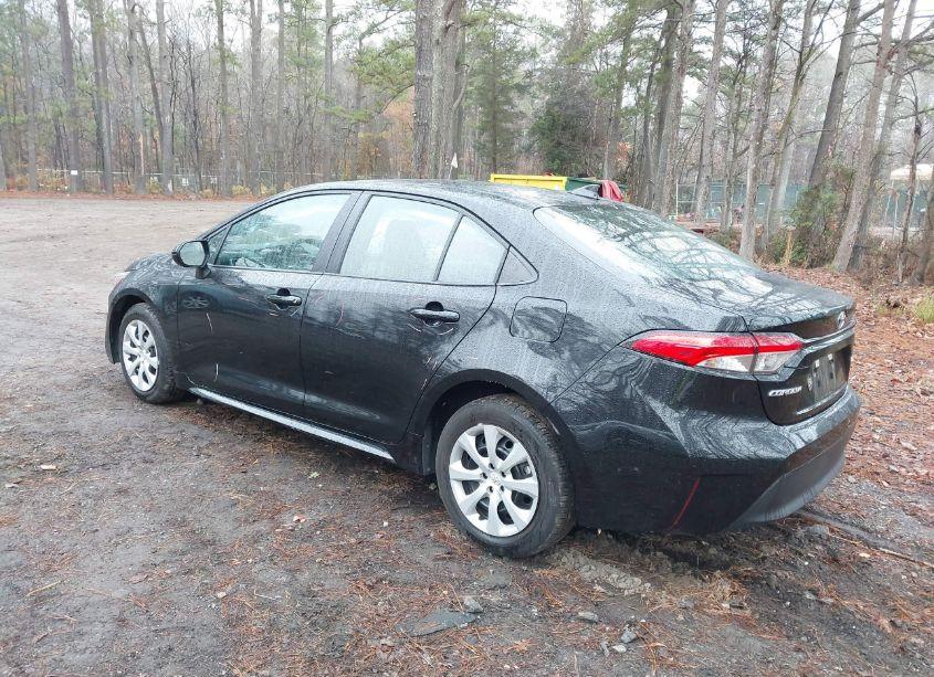 Photo 3 of 2023 Toyota Corolla LE (VIN 5YFB4MDE4PP063404)