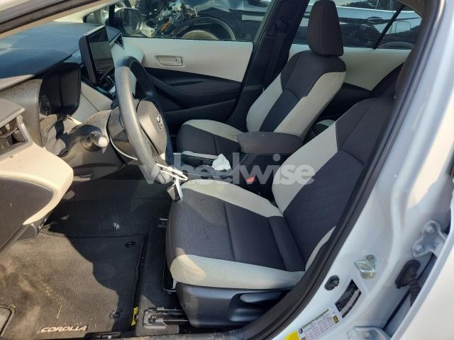 2024 TOYOTA COROLLA LE (VIN 5YFB4MDE4RP081999) main photo