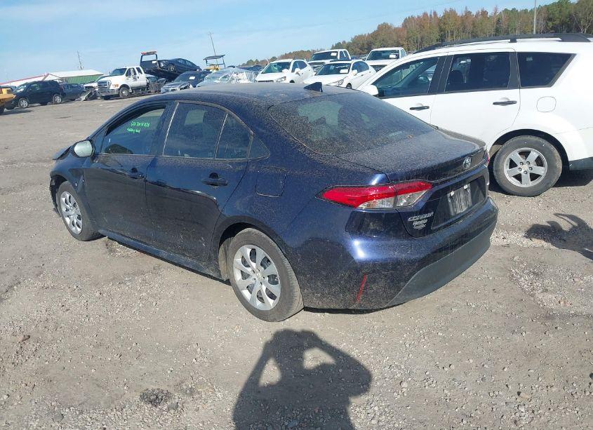 Photo 3 of 2024 Toyota Corolla LE (VIN 5YFB4MDE4RP084465)