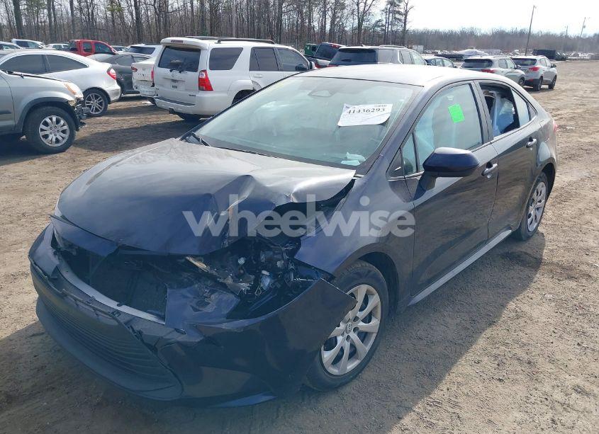 Photo 2 of 2024 Toyota Corolla LE (VIN 5YFB4MDE4RP084756)